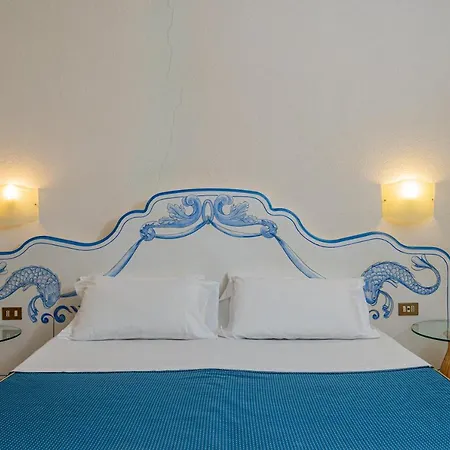 호텔 Club Esse Palmasera 4*