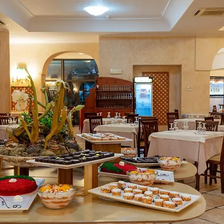 Hotel Club Esse Palmasera 4*