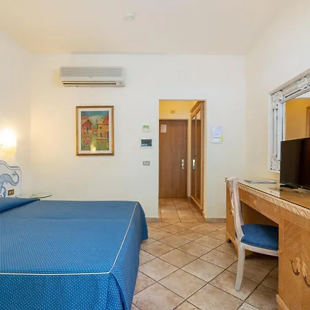 Club Esse Palmasera 4*