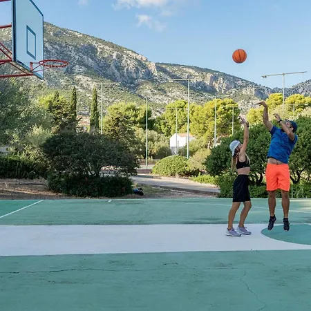 Club Esse Palmasera Hotel 4*