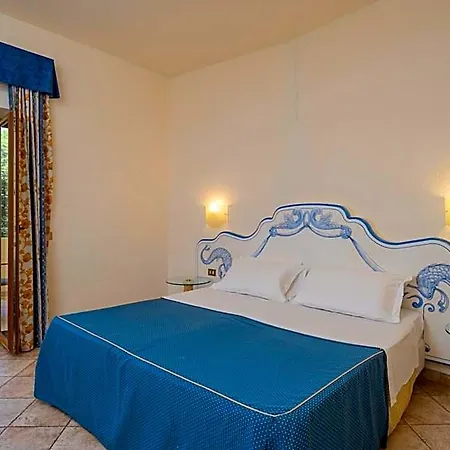 Club Esse Palmasera Hotel