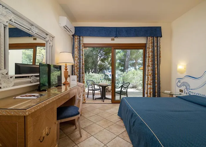 Club Esse Palmasera Отель