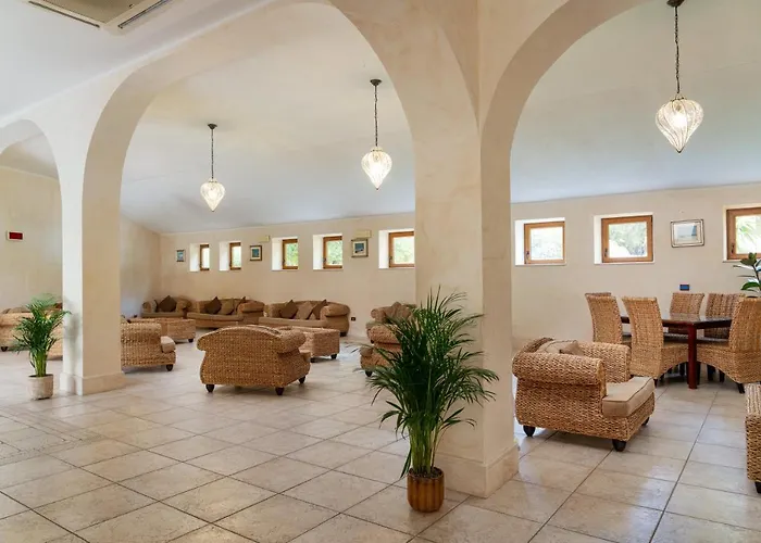 Hotel Club Esse Palmasera 4*